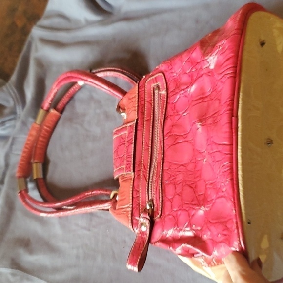Guess Vintage Pink Rose Periwinkle 60's Chunky Shoulder Bag 12.5" wide - Picture 2 of 14